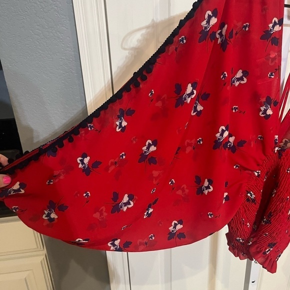 Misa Los Angeles Split Sleeve Floral Smocked Top Size XS - Picture 3 of 4